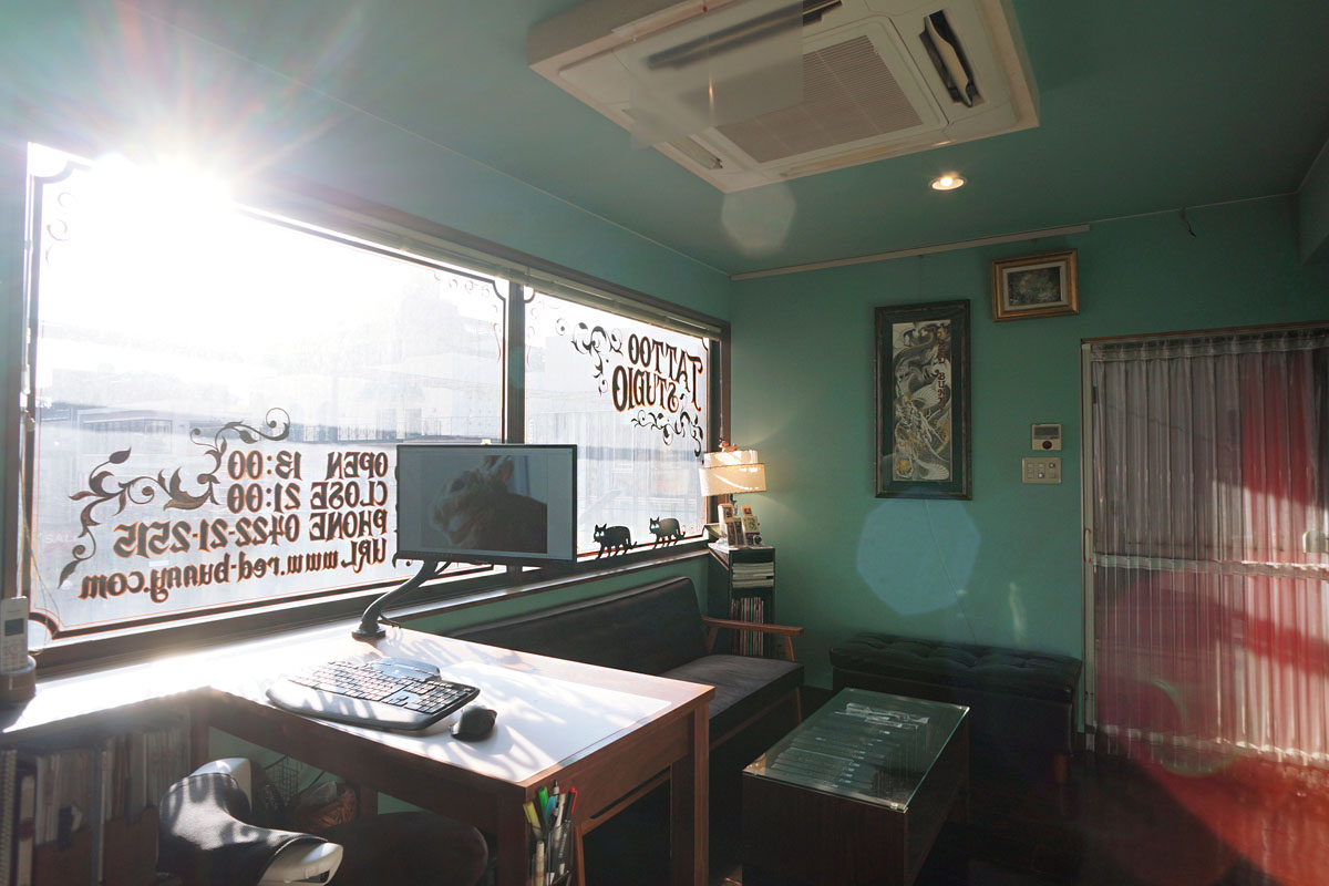 浩山銘　和彫　仏像　446g トコト　東さ7-0802☆2F 銀座 蔦屋書店】日本の伝統技術と現代彫刻の融合ー仏師・彫刻家 加藤巍